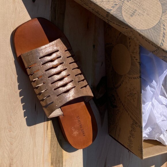 NEW Free People Slice of Sun fine leathers Sandals in rise/tyrien 3S2 - Picture 7 of 10